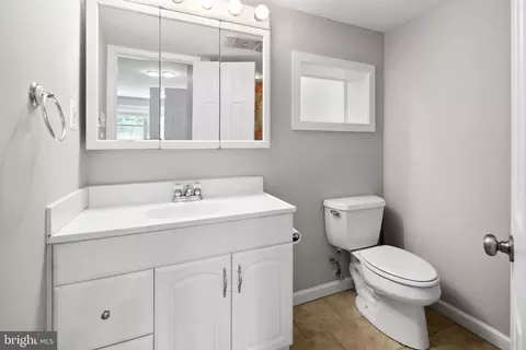 2803 Classic Ct, Herndon, VA 20171 photo 32