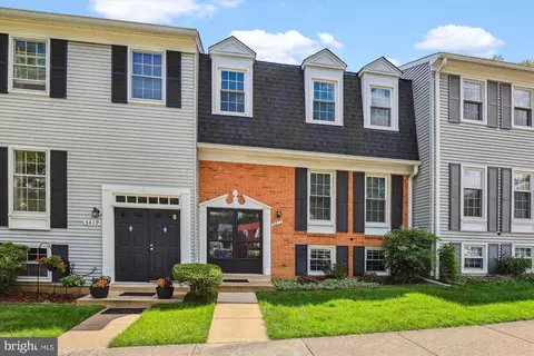 5417 Galley Ct, Fairfax, VA 22032