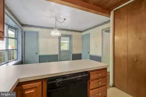 8419 Derby Ct, Springfield, VA 22151 photo 12