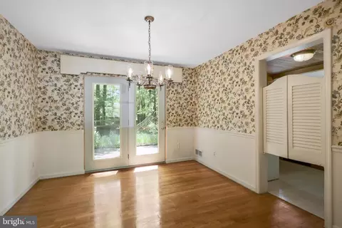 8419 Derby Ct, Springfield, VA 22151 photo 8