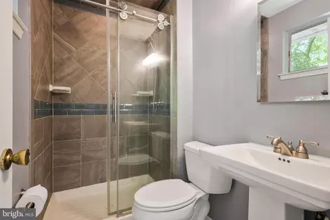 8419 Derby Ct, Springfield, VA 22151 photo 24