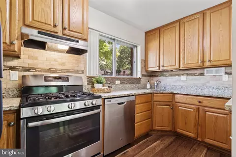 11602 Vantage Hill Rd #11B, Reston, VA 20190