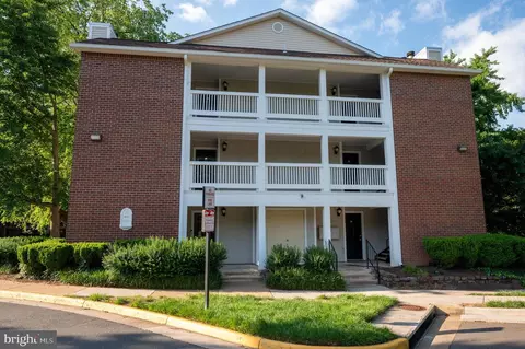 1537 Lincoln Way #203, Mclean, VA 22102