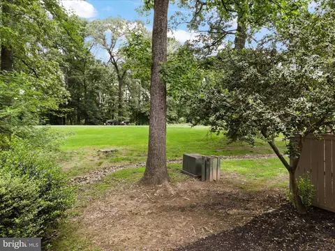 Exterior - 11620 Newbridge Ct, Reston, VA 20191 photo 10 of 12