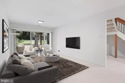 Living - 11620 Newbridge Ct, Reston, VA 20191 photo 2 of 14
