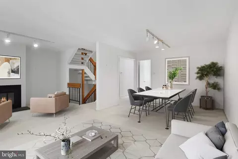Living - 11620 Newbridge Ct, Reston, VA 20191 photo 1 of 14