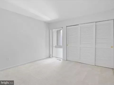 Bedroom - 11620 Newbridge Ct, Reston, VA 20191 photo 6 of 9