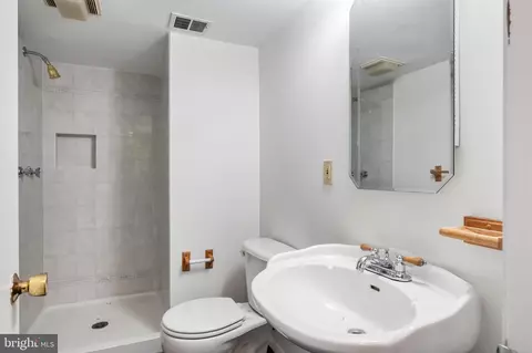 Bath - 7717 Bellington Ct, Springfield, VA 22151 photo 2 of 2
