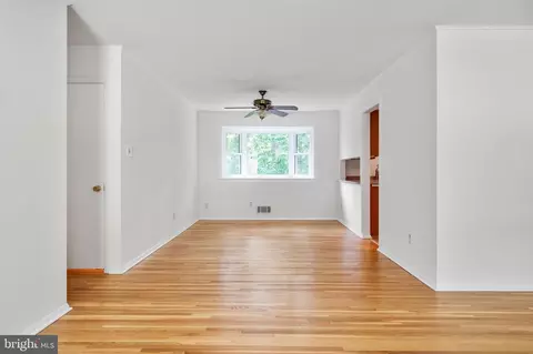 Living - 7717 Bellington Ct, Springfield, VA 22151 photo 5 of 9