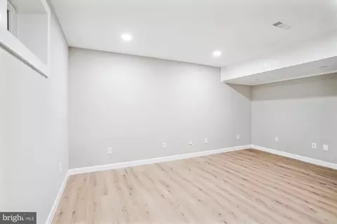 8620 Willowmere Dr, Vienna, VA 22180 photo 39