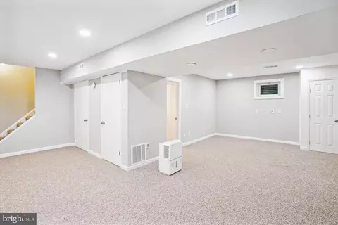 8620 Willowmere Dr, Vienna, VA 22180 photo 44