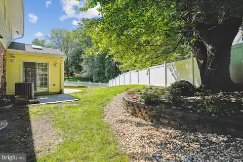 8620 Willowmere Dr, Vienna, VA 22180 photo 50