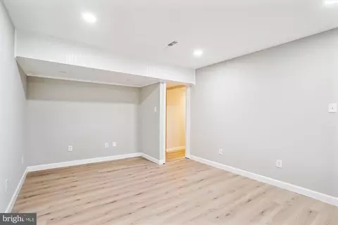 8620 Willowmere Dr, Vienna, VA 22180 photo 40