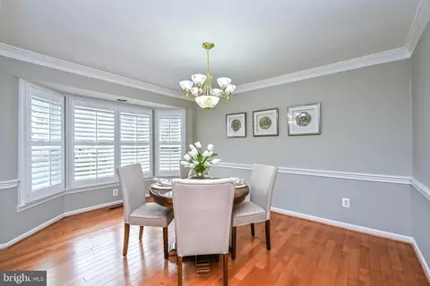 Dining - 13441 Broken Branch Ct, Chantilly, VA 20151 photo 2 of 5