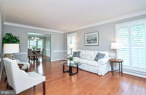 Living - 13441 Broken Branch Ct, Chantilly, VA 20151 photo 1 of 5