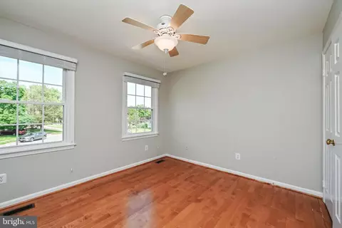 Bedroom - 13441 Broken Branch Ct, Chantilly, VA 20151 photo 3 of 3
