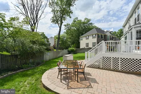 Exterior - 13441 Broken Branch Ct, Chantilly, VA 20151 photo 11 of 17