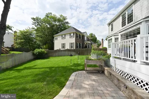 Exterior - 13441 Broken Branch Ct, Chantilly, VA 20151 photo 12 of 17
