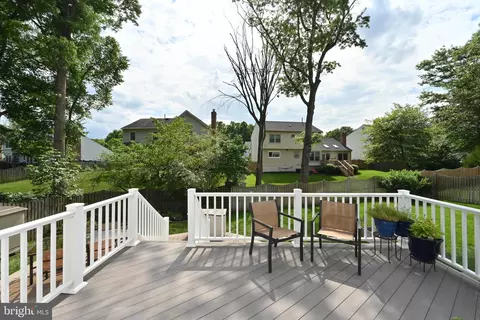 Exterior - 13441 Broken Branch Ct, Chantilly, VA 20151 photo 3 of 17