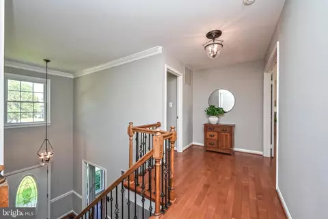 Entry Way - 13441 Broken Branch Ct, Chantilly, VA 20151 photo 3 of 5
