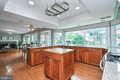 Kitchen - 13441 Broken Branch Ct, Chantilly, VA 20151 photo 1 of 3