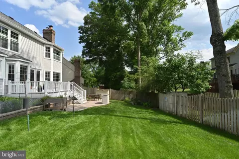 Exterior - 13441 Broken Branch Ct, Chantilly, VA 20151 photo 9 of 17