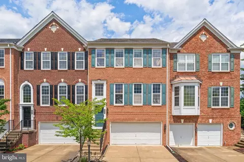 8923 Purple Lilac Cir, Lorton, VA 22079