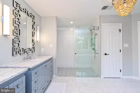 Bath - 9447 Brenner Ct, Vienna, VA 22180 photo 3 of 5