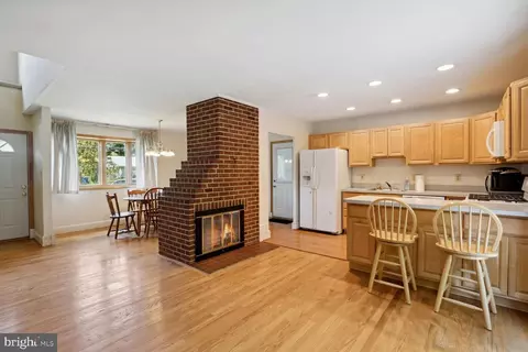 5403 Montgomery St, Springfield, VA 22151 photo 7