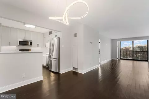 1800 Old Meadow Rd #1516, Mclean, VA 22102