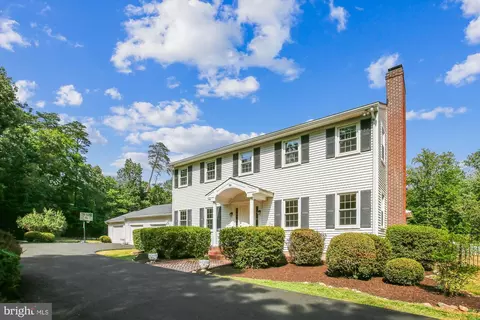 9111 Mountain Valley Rd, Fairfax Station, VA 22039