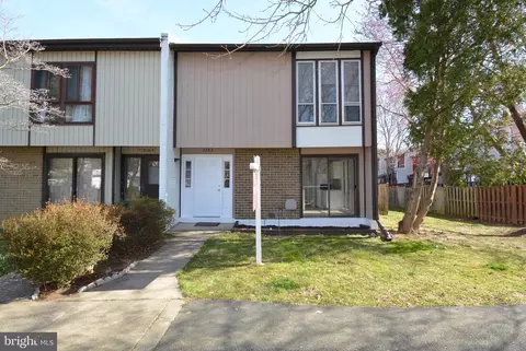 7283 Larrup Ct, Alexandria, VA 22315