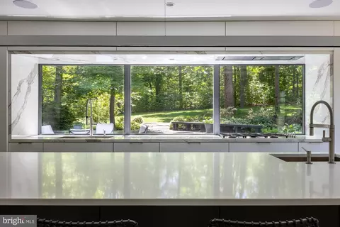 Kitchen - 1124 Dominion Ct, Mclean, VA 22102 photo 3 of 3
