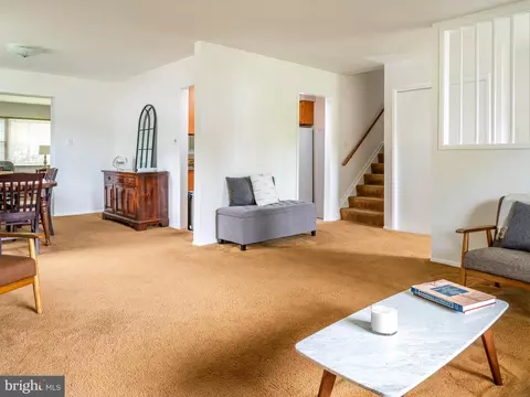 5227 Forman Ct, Springfield, VA 22151 photo 9
