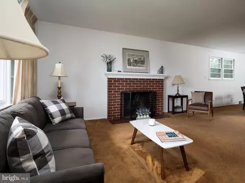 5227 Forman Ct, Springfield, VA 22151 photo 8
