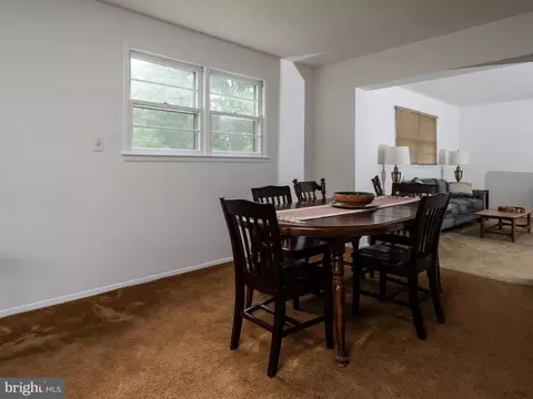 5227 Forman Ct, Springfield, VA 22151 photo 11