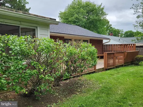7510 Hogarth St, Springfield, VA 22151 photo 9