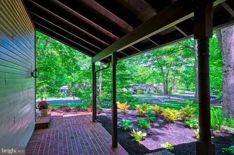 Exterior - 11247 Handlebar Rd, Reston, VA 20191 photo 3 of 8