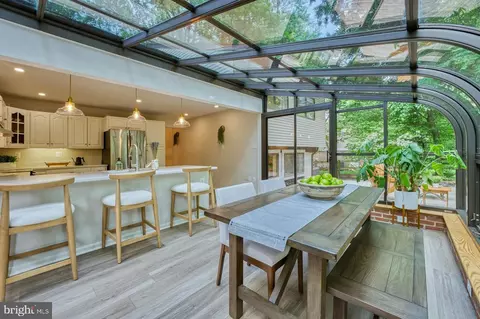 Dining - 11247 Handlebar Rd, Reston, VA 20191 photo 2 of 3