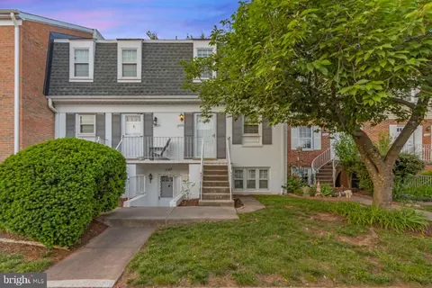 14406 Turin Ln, Centreville, VA 20121