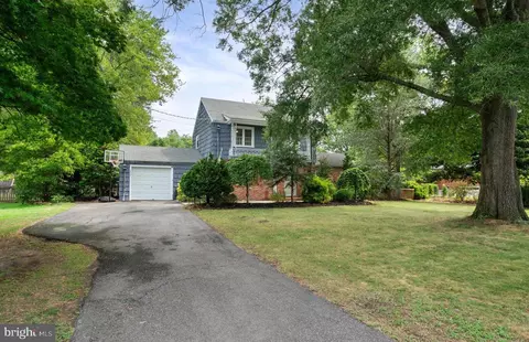 6408 Vale St, Alexandria, VA 22312