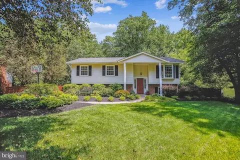 8919 Union Farm Rd, Alexandria, VA 22309