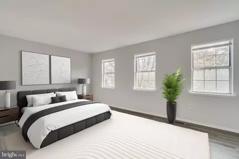 2364 Hunters Square Ct, Reston, VA 20191 photo 9