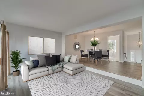 2364 Hunters Square Ct, Reston, VA 20191 photo 4