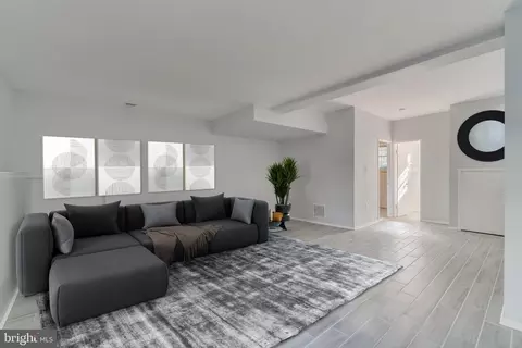 2364 Hunters Square Ct, Reston, VA 20191 photo 16