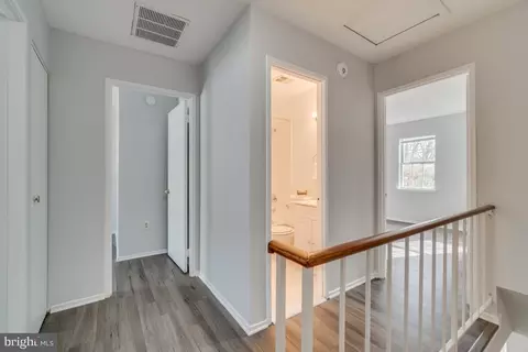 2364 Hunters Square Ct, Reston, VA 20191 photo 6