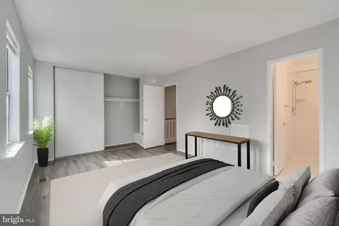 2364 Hunters Square Ct, Reston, VA 20191 photo 10