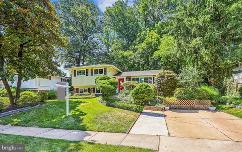 7607 Gaylord Dr, Annandale, VA 22003