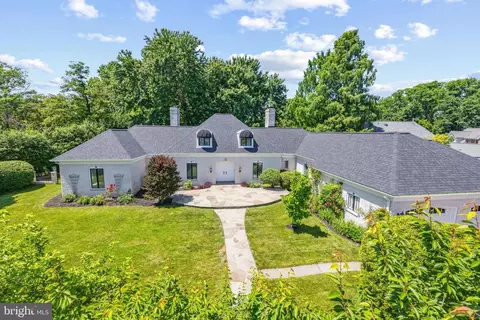 9321 Old Mansion Rd, Alexandria, VA 22309