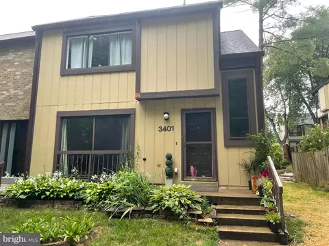 3401 Wheatwheel Ln, Annandale, VA 22003